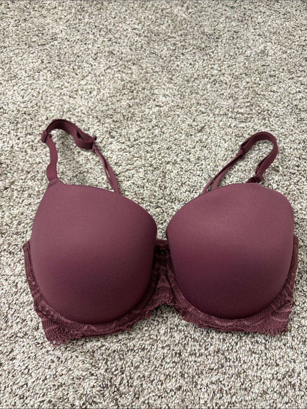 Auden Lace-Trim T-Shirt Bra in Maroon
